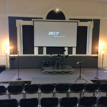 staging for presentations and exhibitions Temporary portable mobile stage