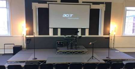 staging for presentations and exhibitions Temporary portable mobile stage