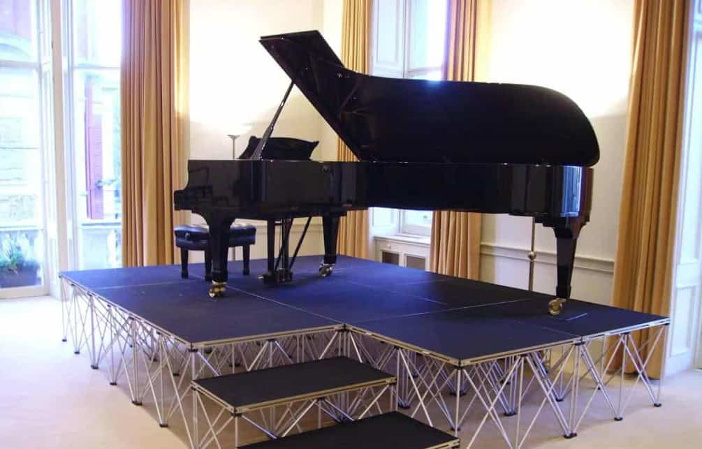 stage load capacity